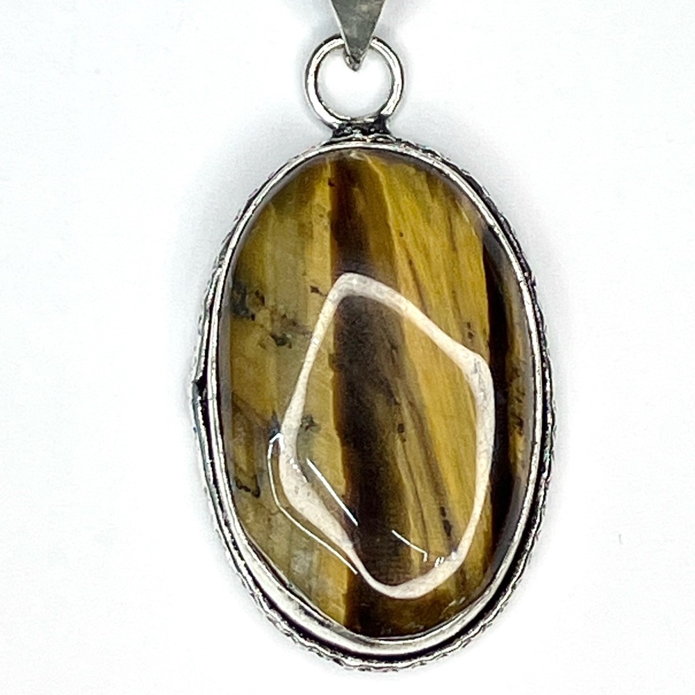 Natural Tiger's Eye Oval Pendant Necklace in Brown and Gold